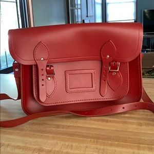 Cambridge Satchel Company : 15” Classic Batchel